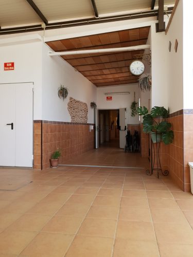 Pasillo solarium residencia 3 edad